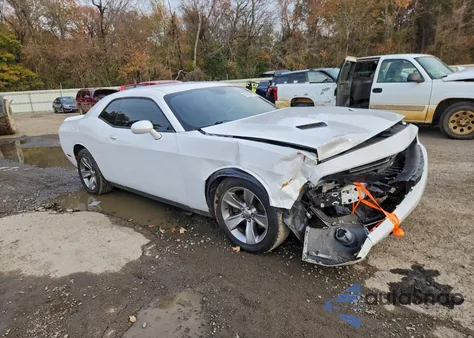 2019 Dodge Challenger Sxt z USA, uszkodzony, nr VIN 2C3CDZAG3KH641972